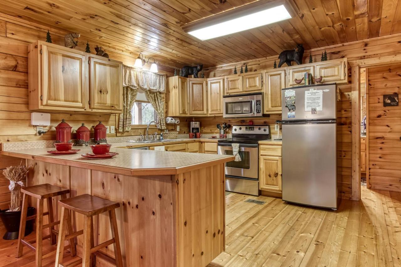 Magical Moments, Hot Tub, Wifi, 1089 Free Tickets Each Paid Day, Dollywood And More Gatlinburg Eksteriør billede