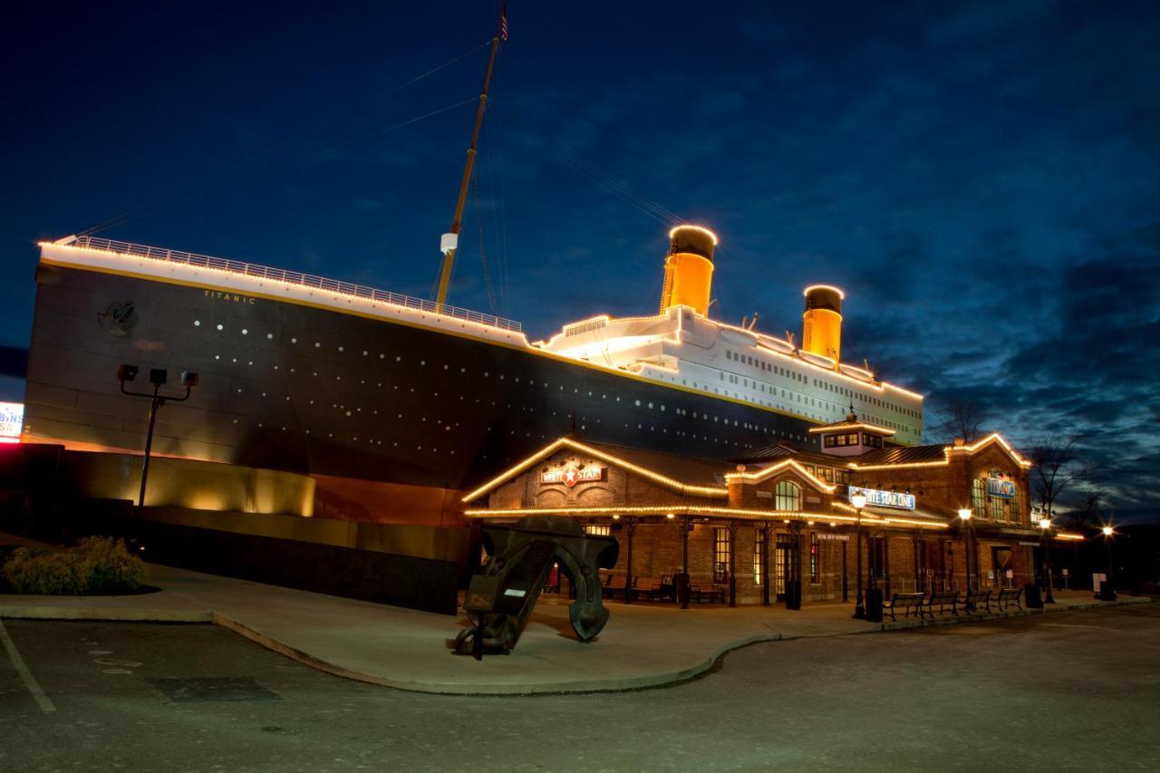 Magical Moments, Hot Tub, Wifi, 1089 Free Tickets Each Paid Day, Dollywood And More Gatlinburg Eksteriør billede