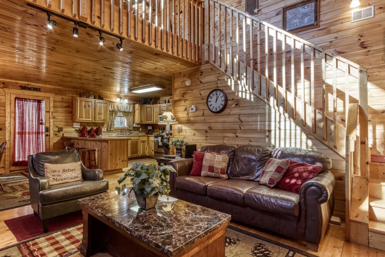 Magical Moments, Hot Tub, Wifi, 1089 Free Tickets Each Paid Day, Dollywood And More Gatlinburg Eksteriør billede