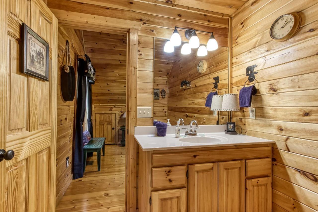 Magical Moments, Hot Tub, Wifi, 1089 Free Tickets Each Paid Day, Dollywood And More Gatlinburg Eksteriør billede