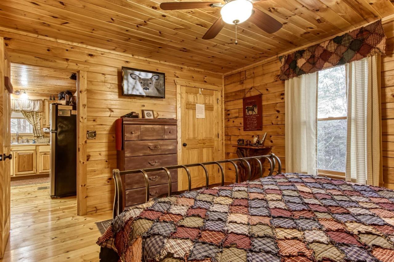 Magical Moments, Hot Tub, Wifi, 1089 Free Tickets Each Paid Day, Dollywood And More Gatlinburg Eksteriør billede
