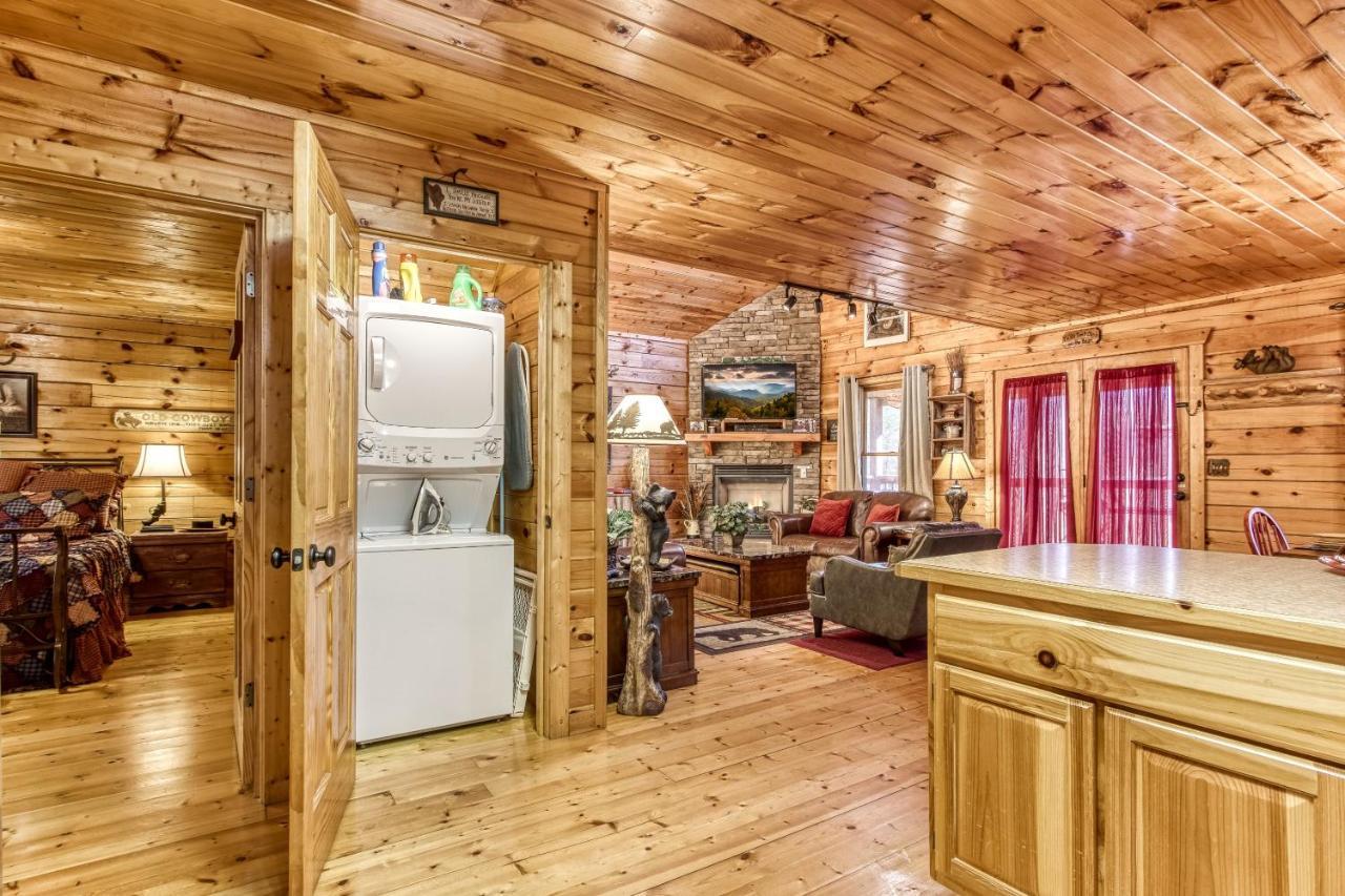 Magical Moments, Hot Tub, Wifi, 1089 Free Tickets Each Paid Day, Dollywood And More Gatlinburg Eksteriør billede