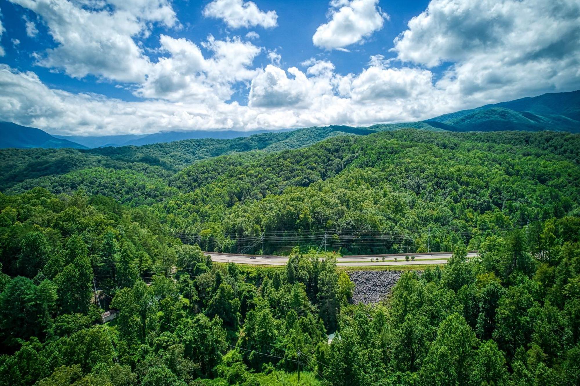 Magical Moments, Hot Tub, Wifi, 1089 Free Tickets Each Paid Day, Dollywood And More Gatlinburg Eksteriør billede