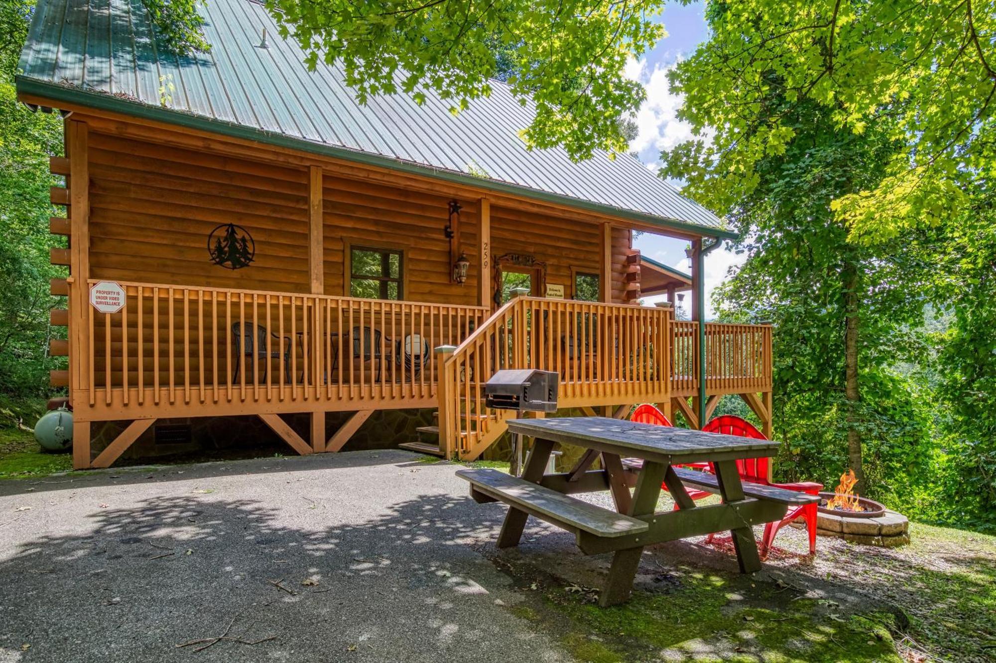 Magical Moments, Hot Tub, Wifi, 1089 Free Tickets Each Paid Day, Dollywood And More Gatlinburg Eksteriør billede
