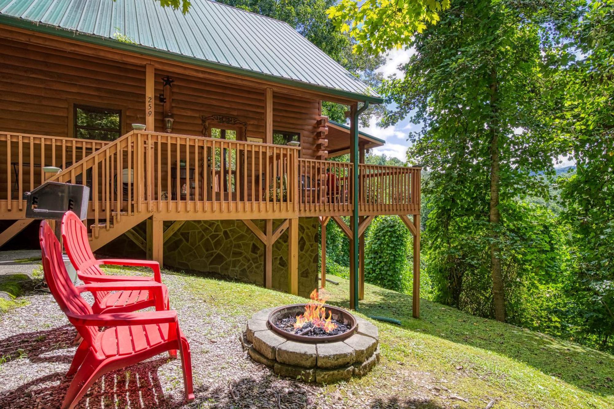 Magical Moments, Hot Tub, Wifi, 1089 Free Tickets Each Paid Day, Dollywood And More Gatlinburg Eksteriør billede